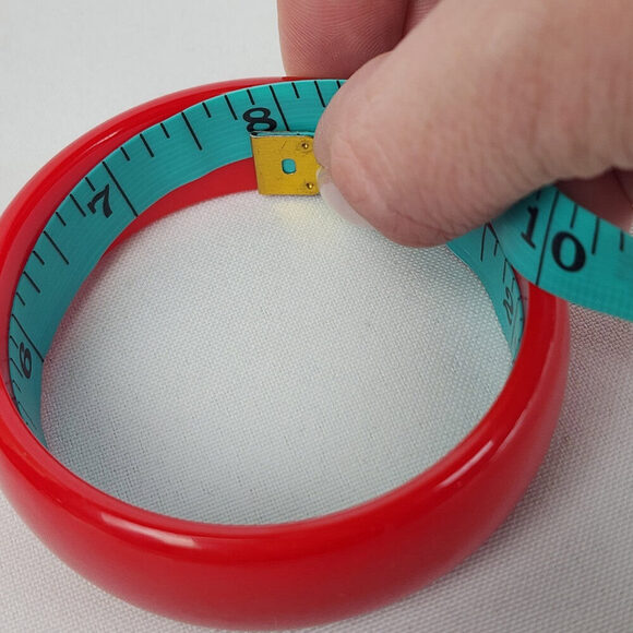 Vintage Red Bangle Bracelet - Picture 5 of 5